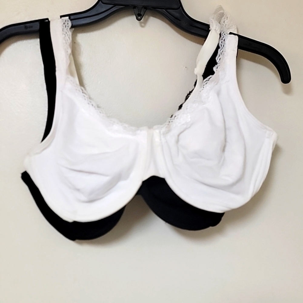 Fruit of the Loom Bra 2pcs black and white cotton bra.